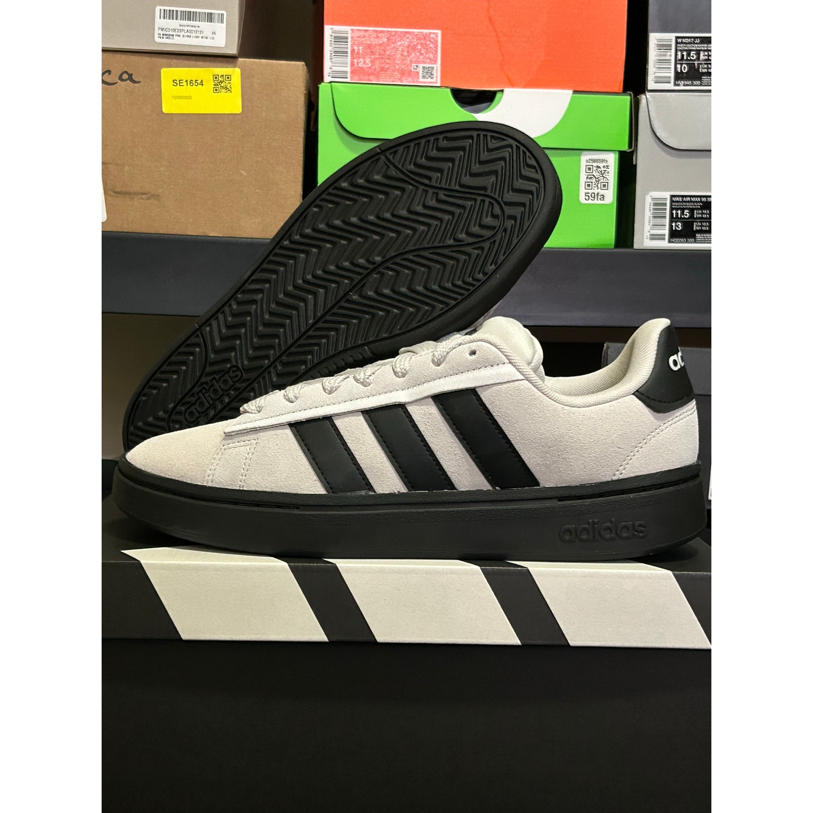 Adidas Grand Court Alpha 00s  80 Retail  Size 8  Brand New